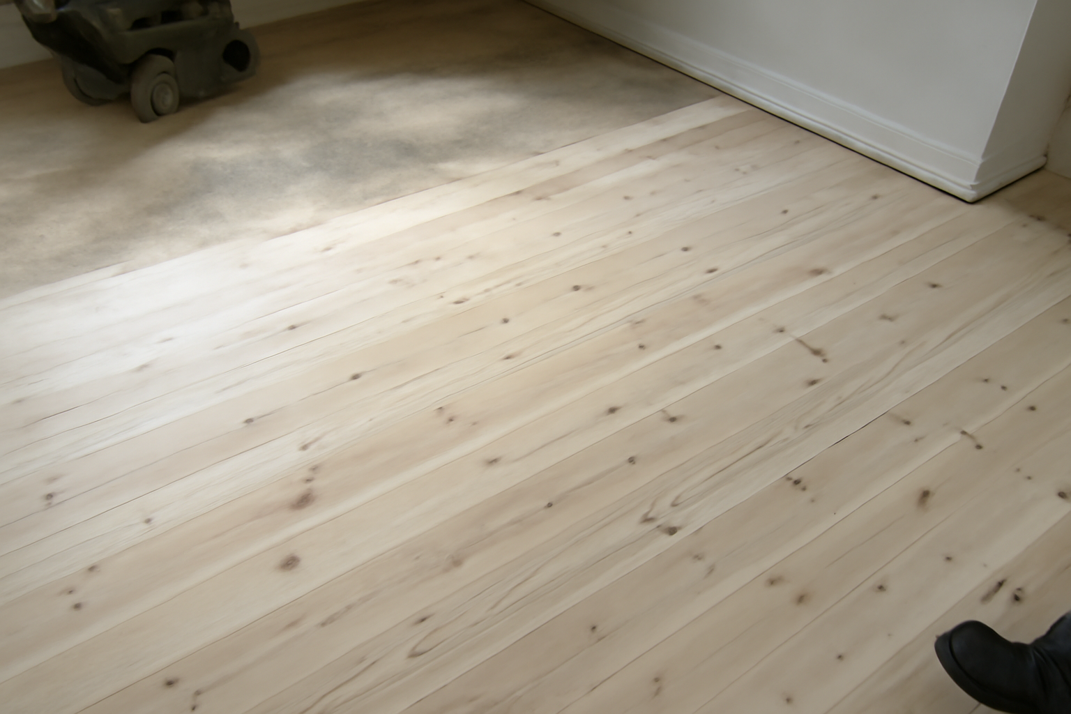 Illustration af: Lud sæbe: hemmeligheden bag smukke og holdbare trægulve